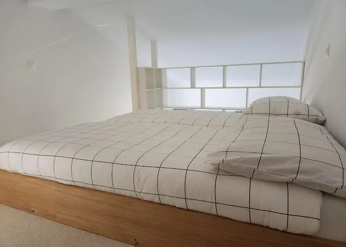 Aaki Apartment Diegten II