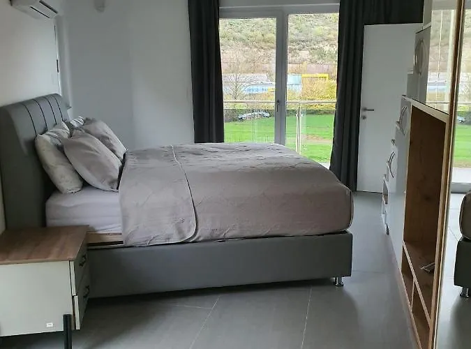 Aaki Apartment Diegten II